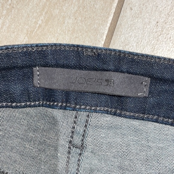 Joe’s Jeans Skinny Dark Wash - Picture 4 of 5